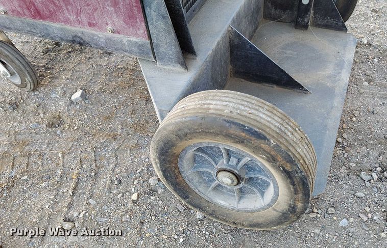 image for item IH9407 Thermal Arc 251 welder