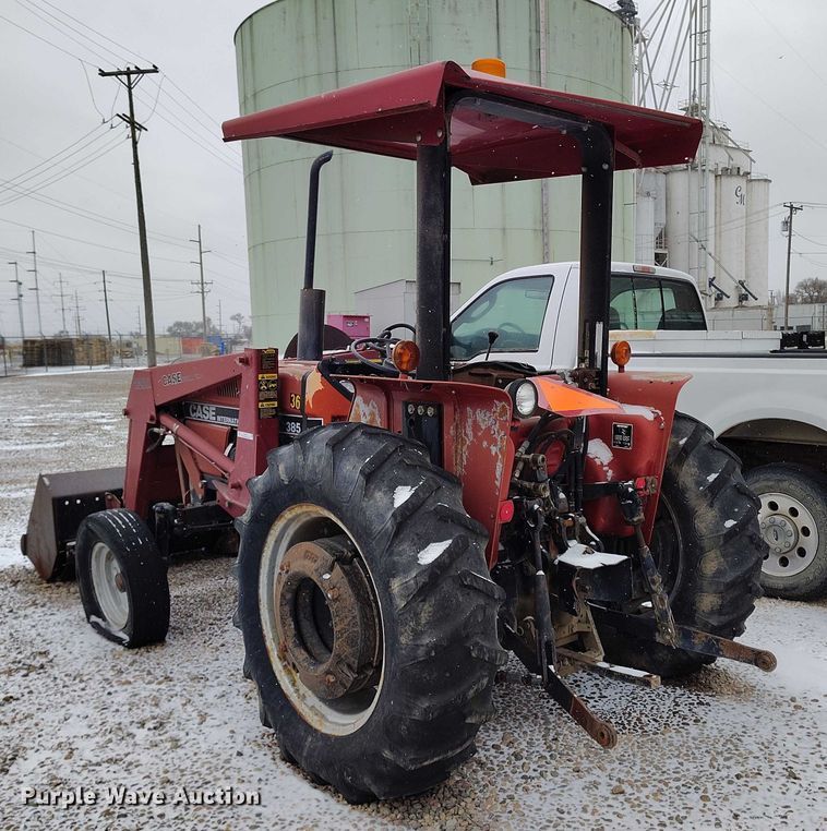 image for item IH9419 1989 Case IH 385 tractor
