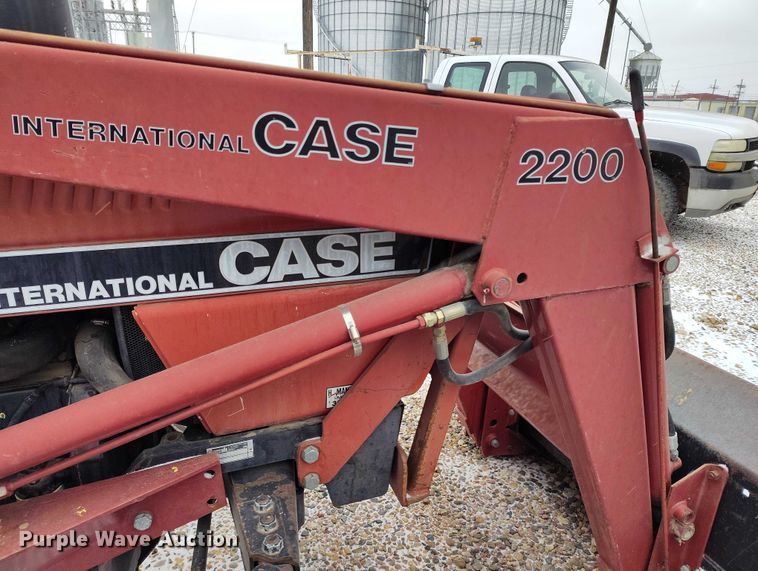 image for item IH9419 1989 Case IH 385 tractor