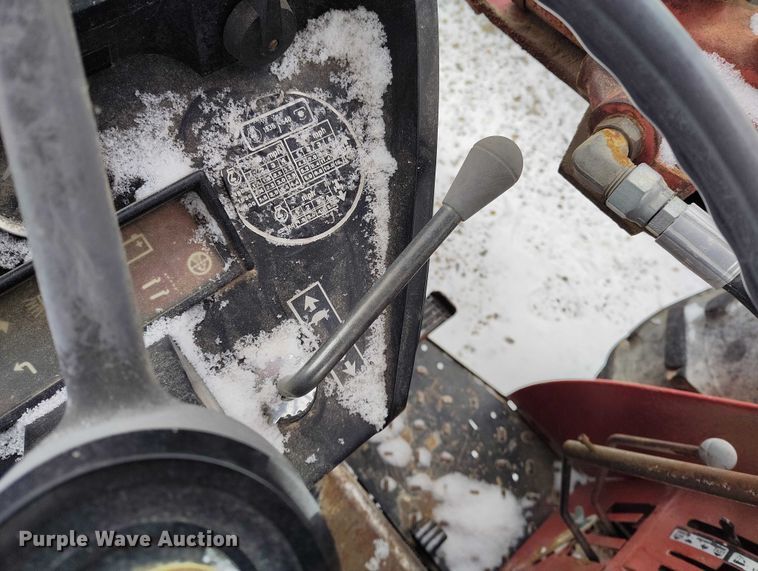 image for item IH9419 1989 Case IH 385 tractor