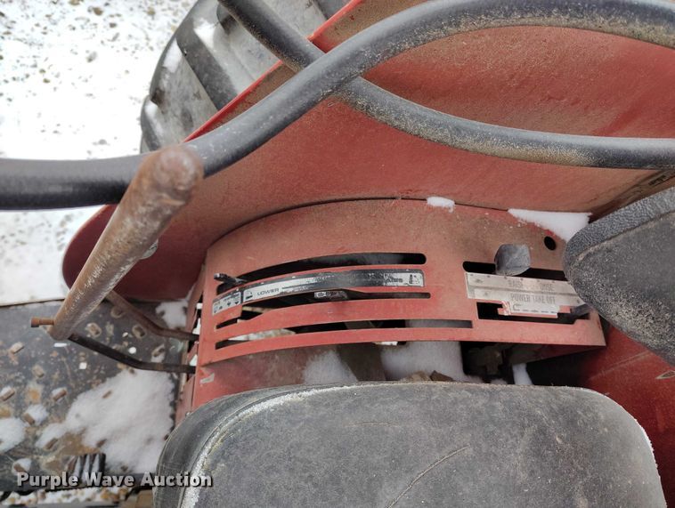 image for item IH9419 1989 Case IH 385 tractor