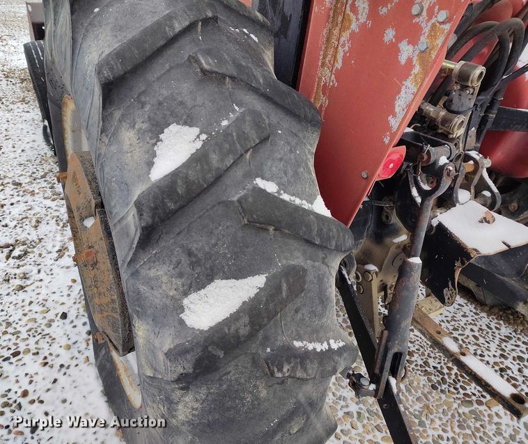 image for item IH9419 1989 Case IH 385 tractor