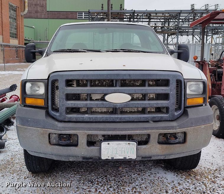 image for item IH9420 2007 Ford F250 Super Duty pickup truck
