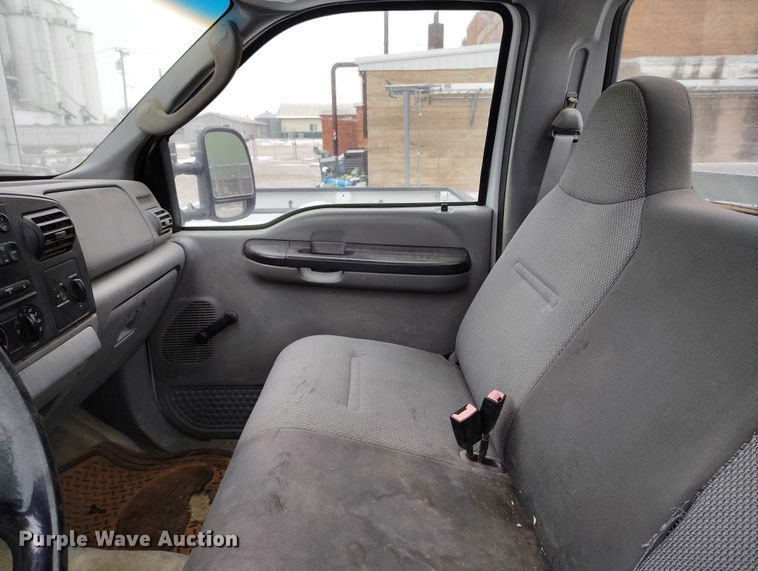 image for item IH9420 2007 Ford F250 Super Duty pickup truck