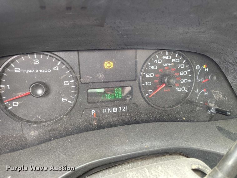 image for item IH9420 2007 Ford F250 Super Duty pickup truck