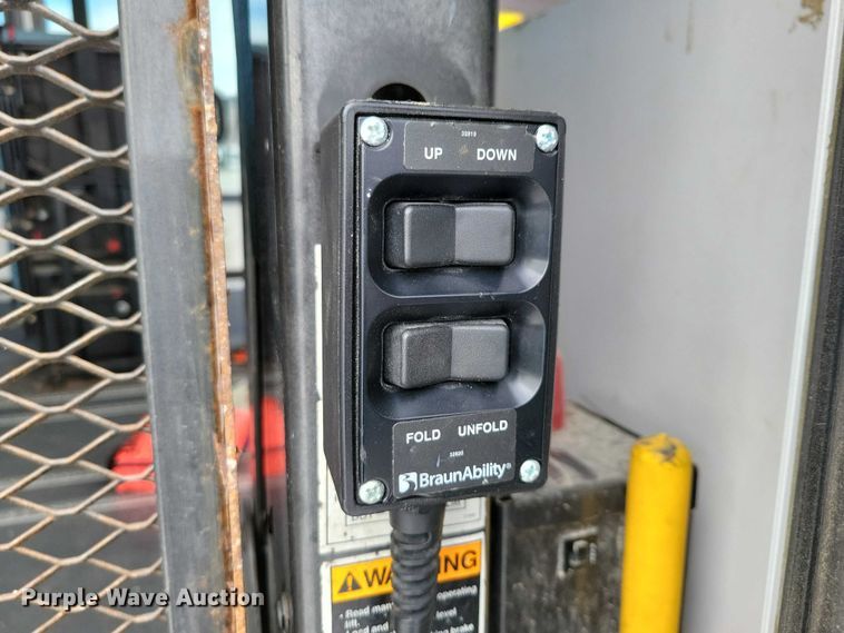 image for item NO9840 2011 ElDorado National Aerotech  E240 shuttle bus