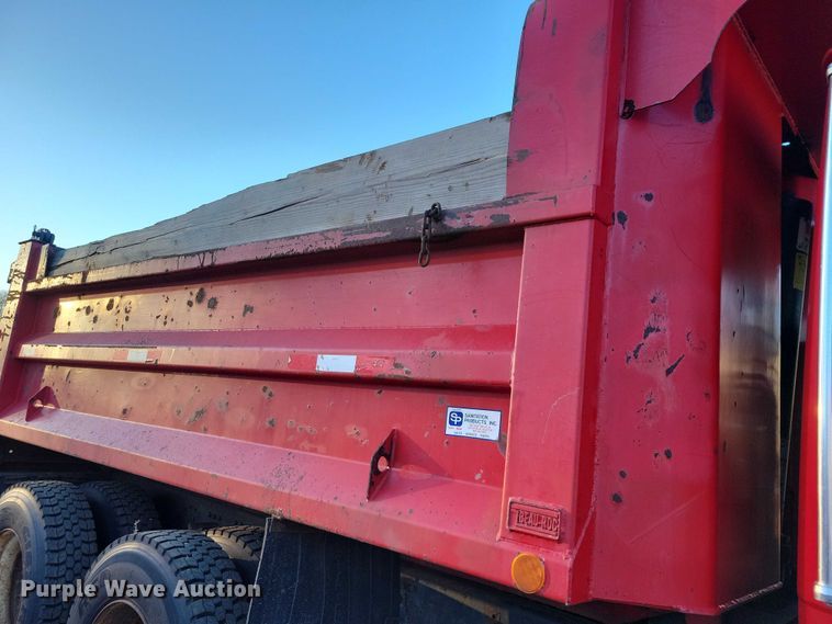 image for item NO9882 2003 Freightliner FL80 dump truck