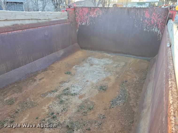 image for item NO9882 2003 Freightliner FL80 dump truck