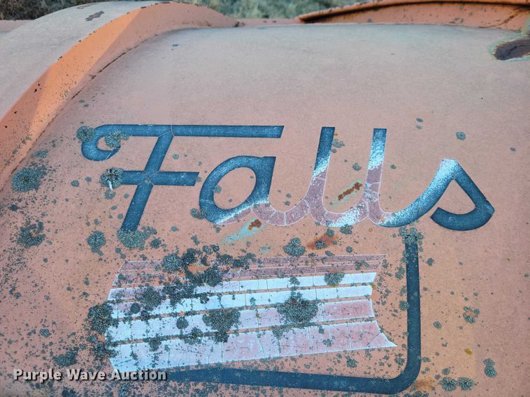 image for item NO9882 2003 Freightliner FL80 dump truck