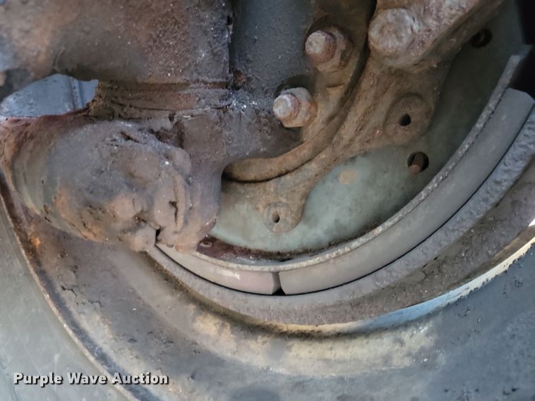 image for item NO9882 2003 Freightliner FL80 dump truck