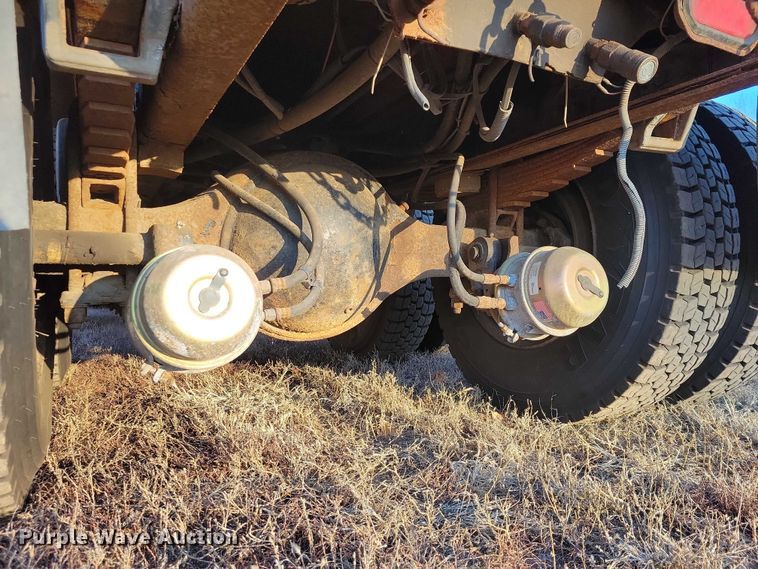 image for item NO9882 2003 Freightliner FL80 dump truck