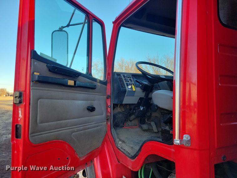 image for item NO9882 2003 Freightliner FL80 dump truck