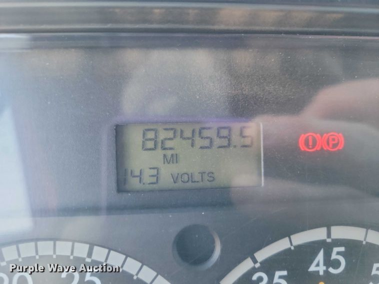 image for item NO9882 2003 Freightliner FL80 dump truck