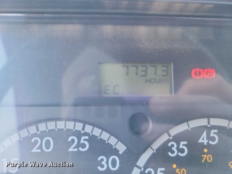 image for item NO9882 2003 Freightliner FL80 dump truck