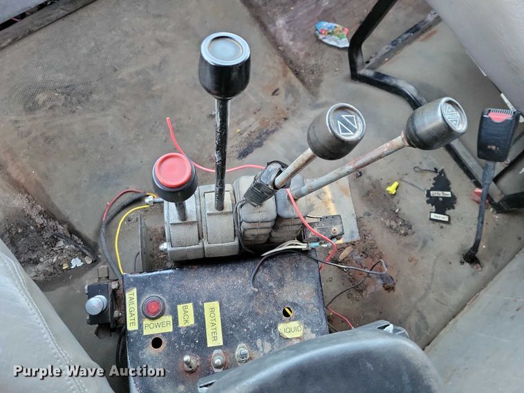 image for item NO9882 2003 Freightliner FL80 dump truck