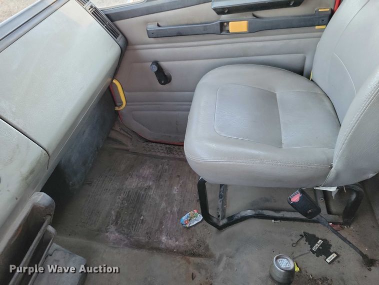 image for item NO9882 2003 Freightliner FL80 dump truck