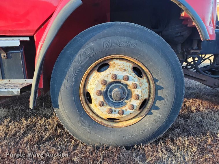 image for item NO9882 2003 Freightliner FL80 dump truck