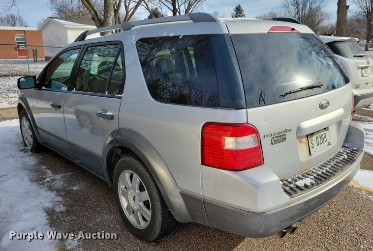 image for item NO9930 2005 Ford  Freestyle van