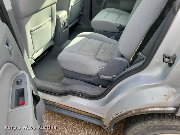 image for item NO9930 2005 Ford  Freestyle van