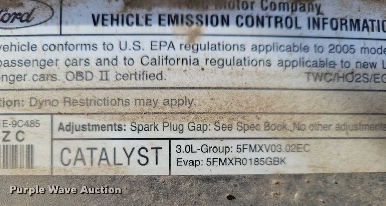 image for item NO9930 2005 Ford  Freestyle van