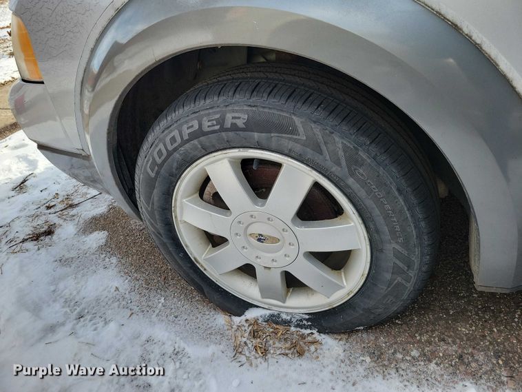 image for item NO9930 2005 Ford  Freestyle van