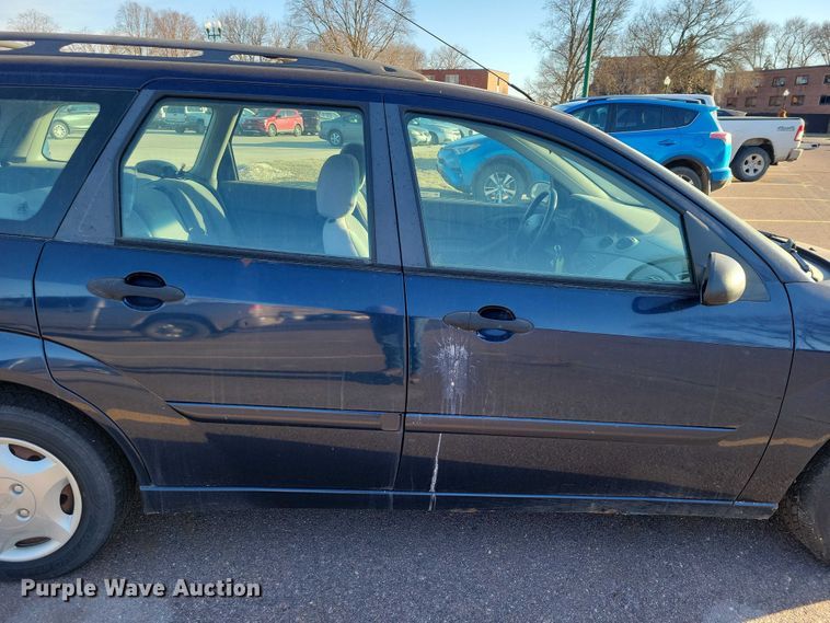 image for item NO9931 2003 Ford  Focus 