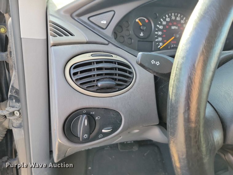 image for item NO9931 2003 Ford  Focus 