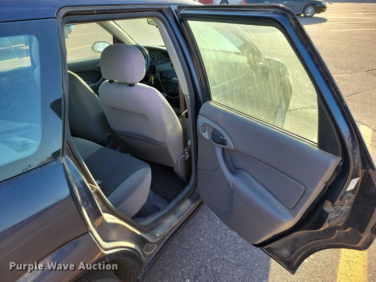 image for item NO9931 2003 Ford  Focus 
