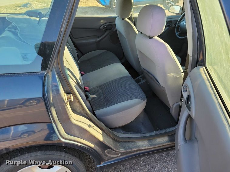 image for item NO9931 2003 Ford  Focus 