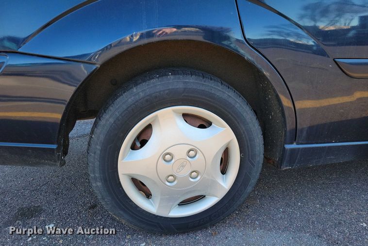 image for item NO9931 2003 Ford  Focus 