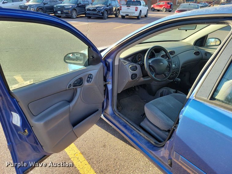 image for item NO9932 2002 Ford  Focus 