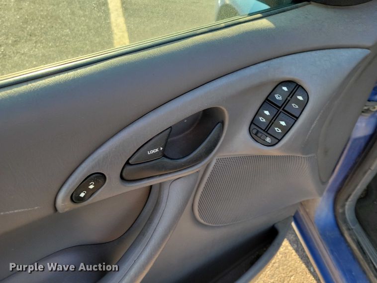 image for item NO9932 2002 Ford  Focus 