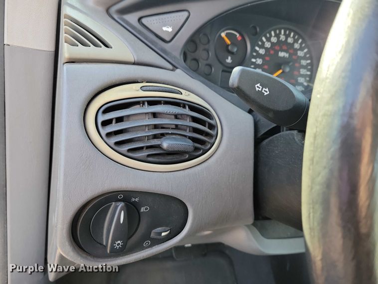 image for item NO9932 2002 Ford  Focus 