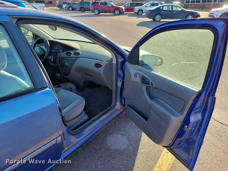 image for item NO9932 2002 Ford  Focus 