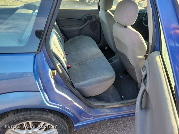 image for item NO9932 2002 Ford  Focus 