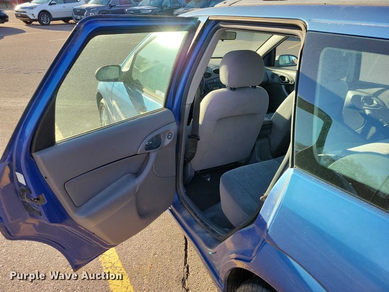 image for item NO9932 2002 Ford  Focus 