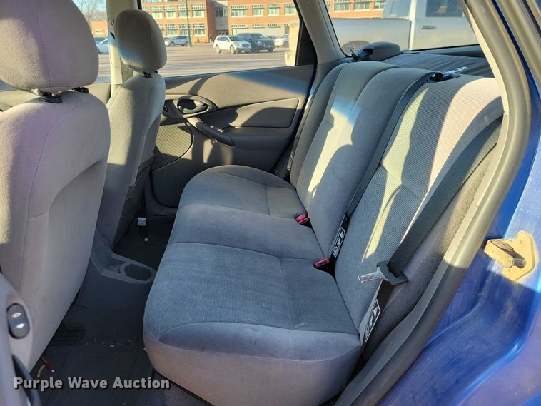 image for item NO9932 2002 Ford  Focus 