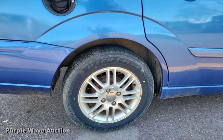 image for item NO9932 2002 Ford  Focus 