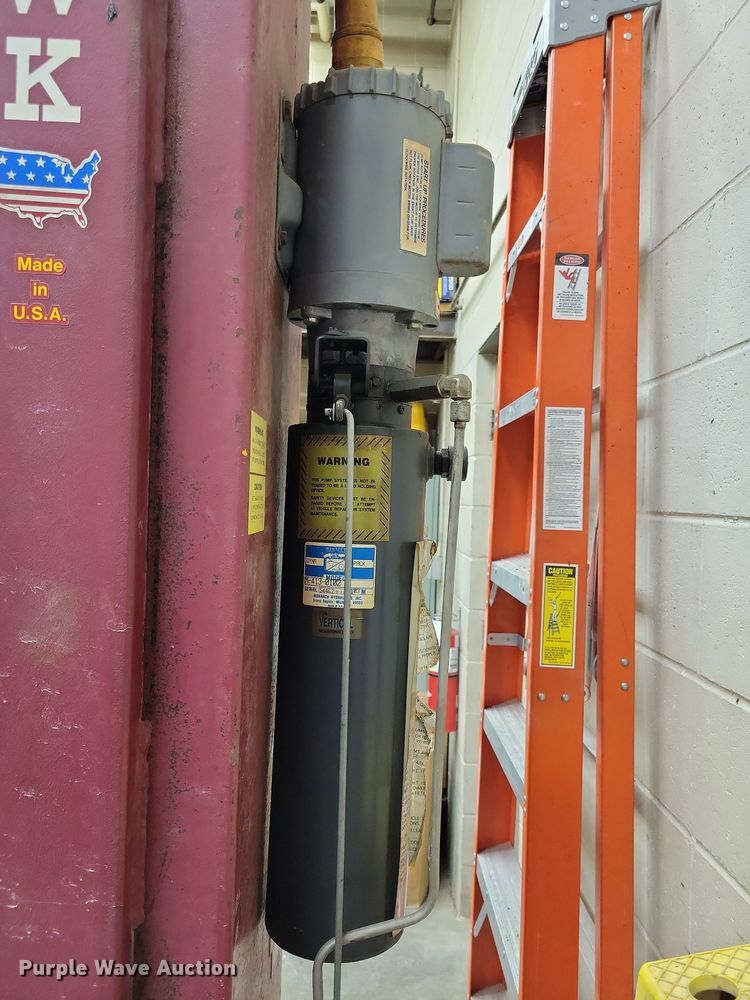 image for item NO9979 Mohawk automotive lift