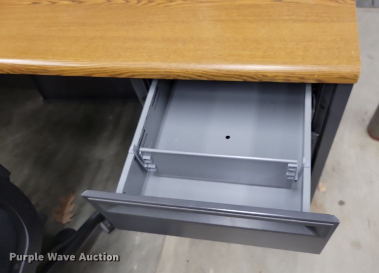 image for item NO9980 Office furniture