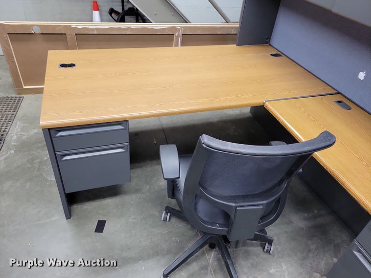 image for item NO9980 Office furniture