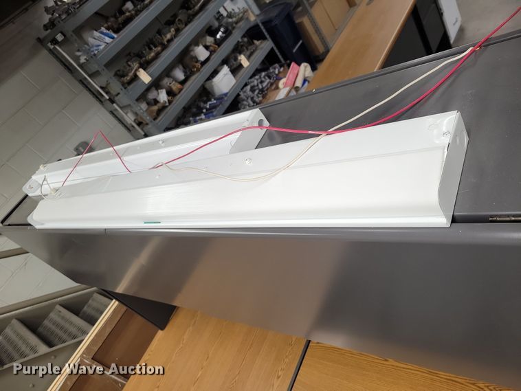 image for item NO9980 Office furniture