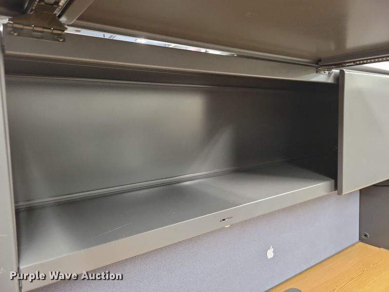 image for item NO9980 Office furniture