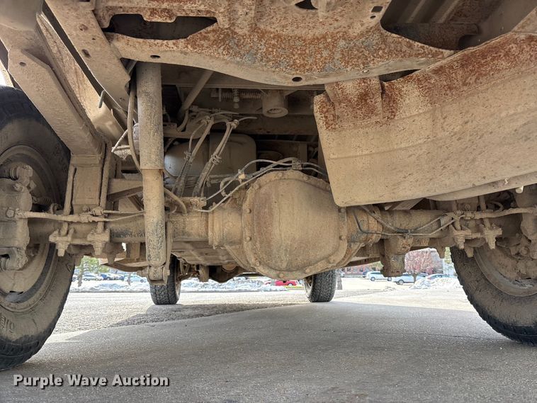 image for item OE9262 2015 Ford F250 Super Duty XL pickup truck