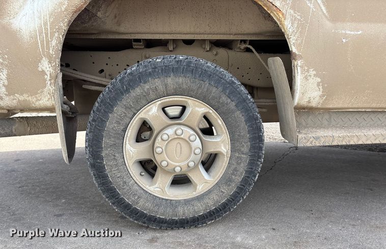 image for item OE9262 2015 Ford F250 Super Duty XL pickup truck