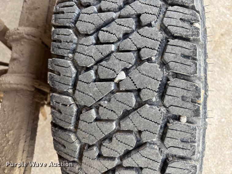 image for item OE9262 2015 Ford F250 Super Duty XL pickup truck