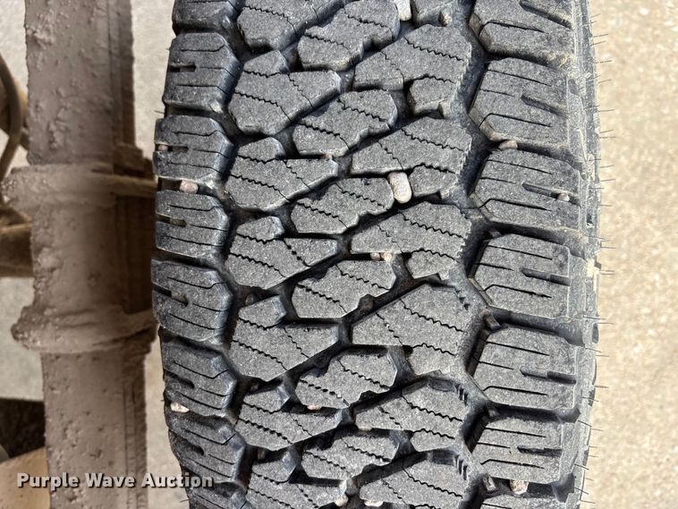 image for item OE9262 2015 Ford F250 Super Duty XL pickup truck