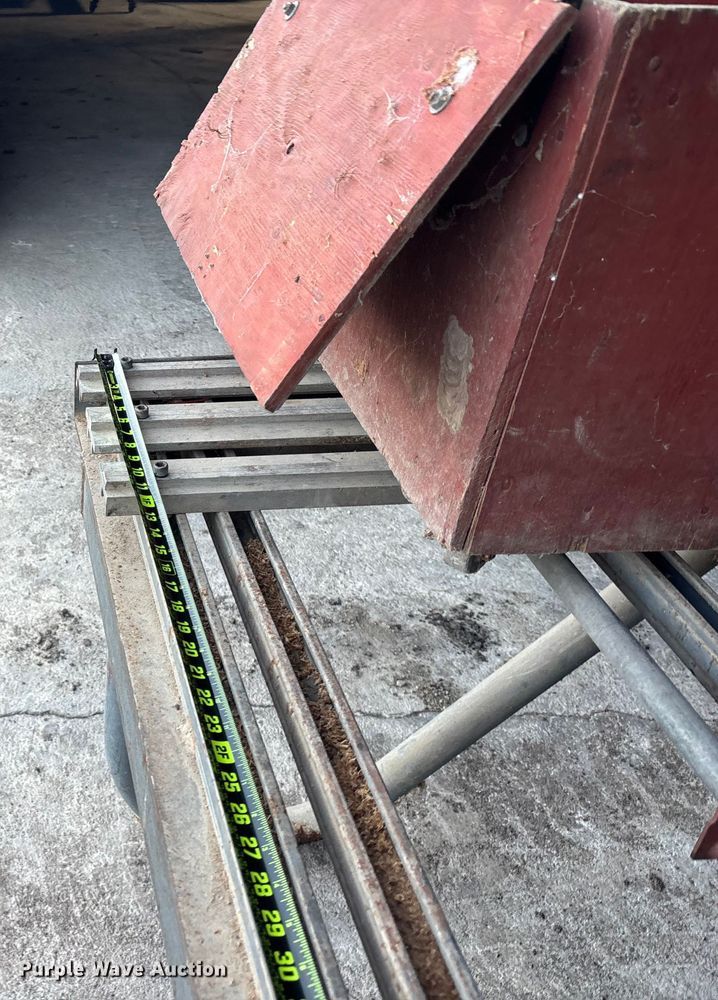 image for item OE9325 Wood router table