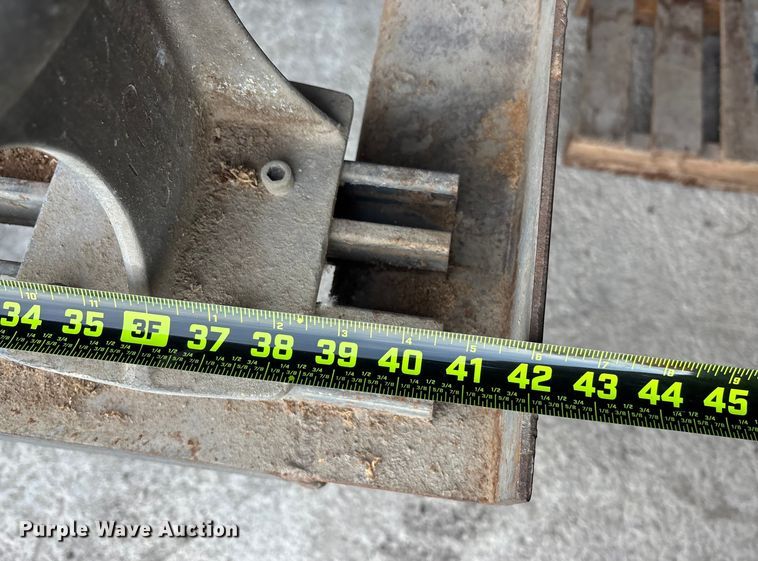 image for item OE9325 Wood router table