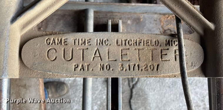 image for item OE9325 Wood router table